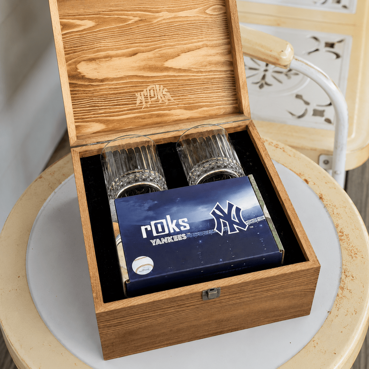 rOks Gift Box: Licensed Bundle + 2 Glasses – high - quality Bundle by rOks